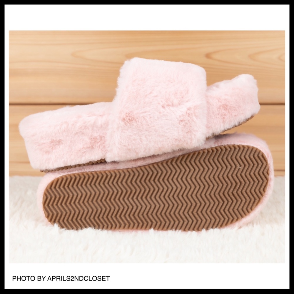 STEVE MADDEN FURRY SLIDES PLATFORM SANDALS - Picture 5 of 8